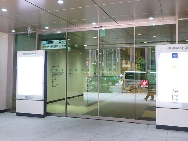 柳屋ビルエントランス②