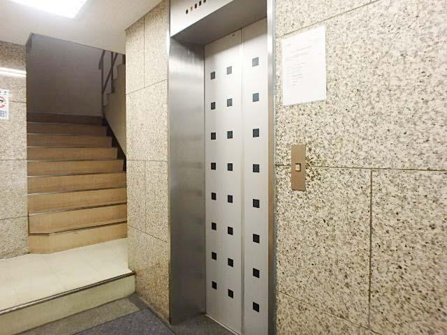 高島屋ＴＨビル北館ホール②