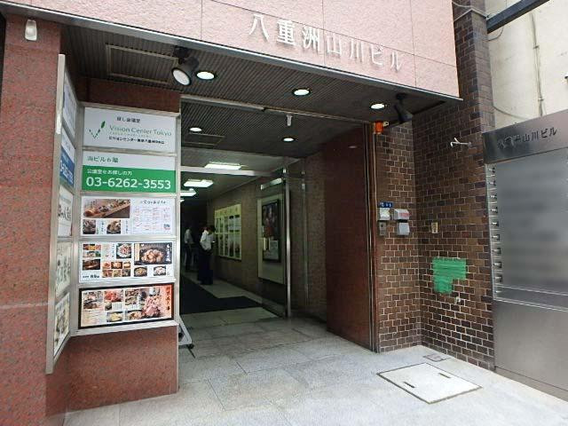 八重洲山川ビルエントランス②