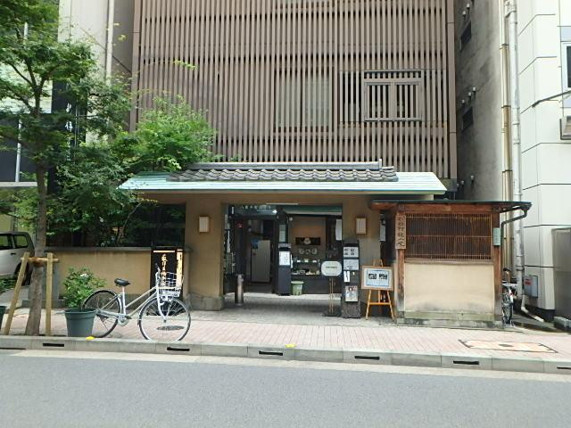 八重洲聖徳ビルエントランス①