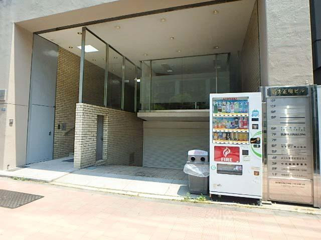 第３正明ビルエントランス①