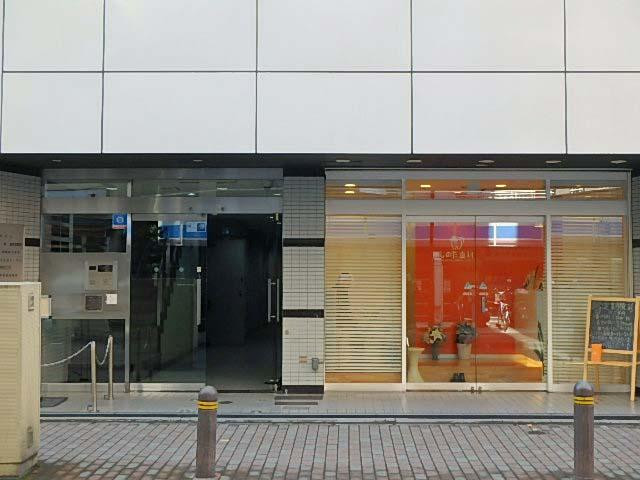 福田ビルエントランス①