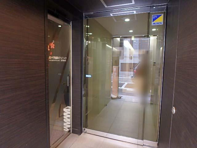 兜町住信ビルエントランス②