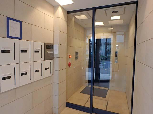 大和屋ビルエントランス③