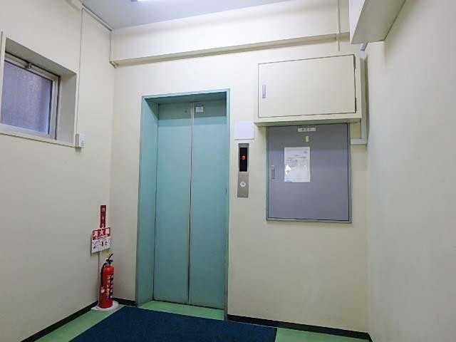 日原ビルホール③
