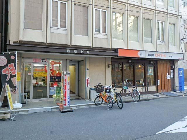 岩崎ビルエントランス①