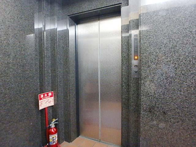 ホール②