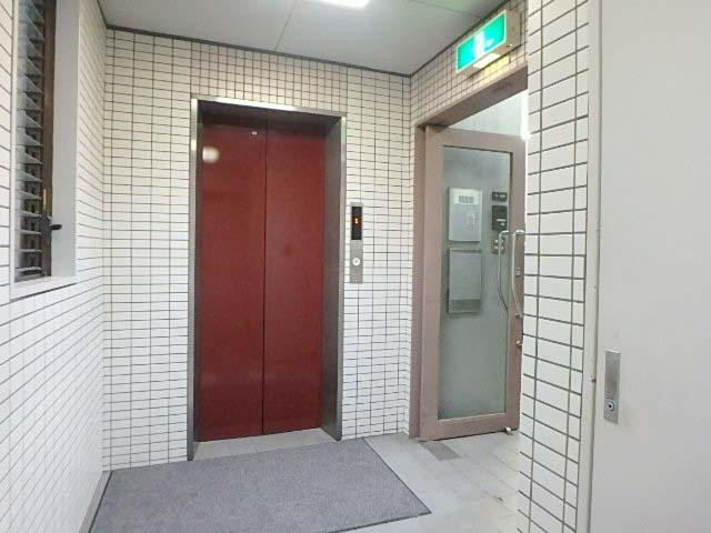 ホール①