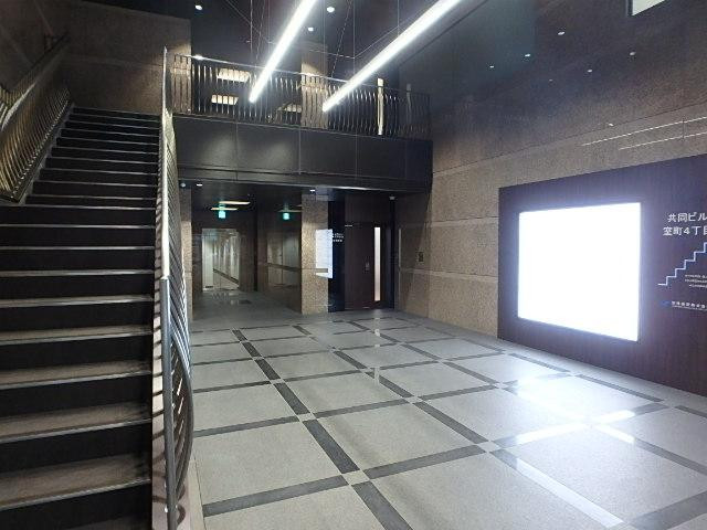 ホール①