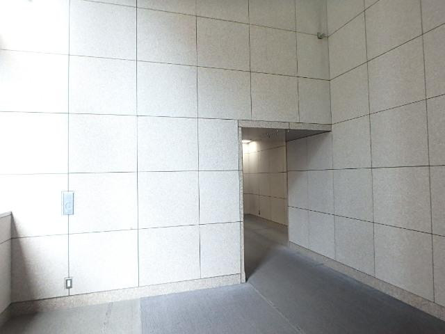 共同ビル（室町１丁目）ホール②