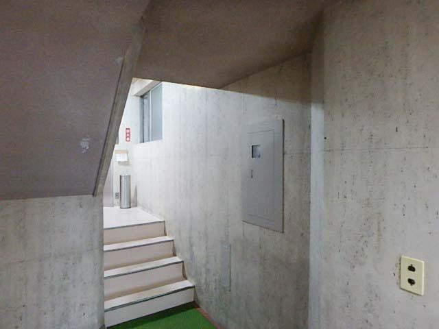 室四ビルホール①