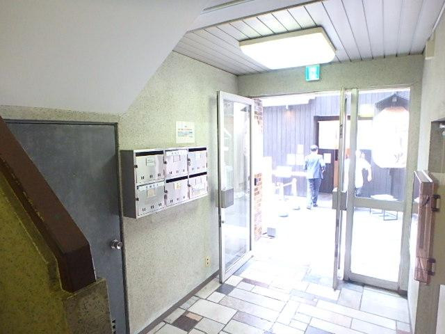 イーストンビルホール③
