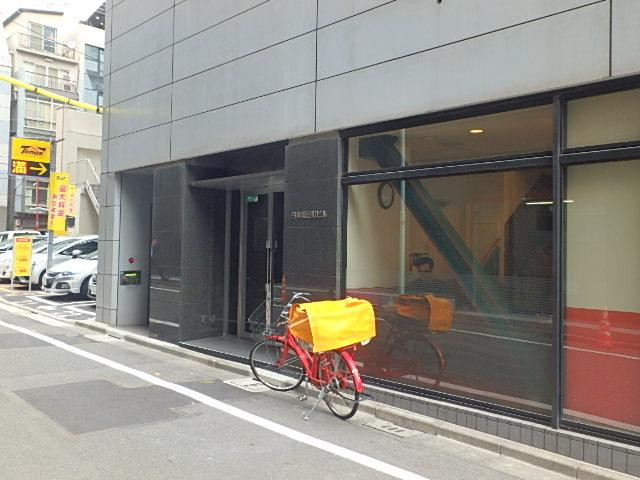 日本橋室町ビルエントランス①
