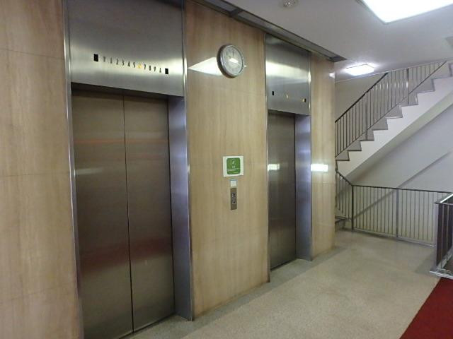 ホール①