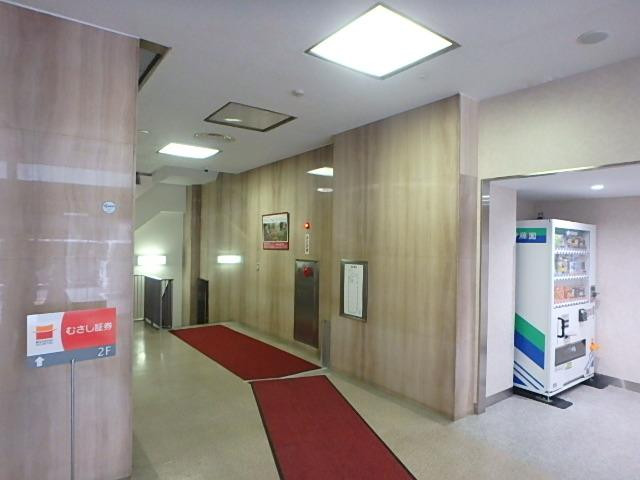 ホール②