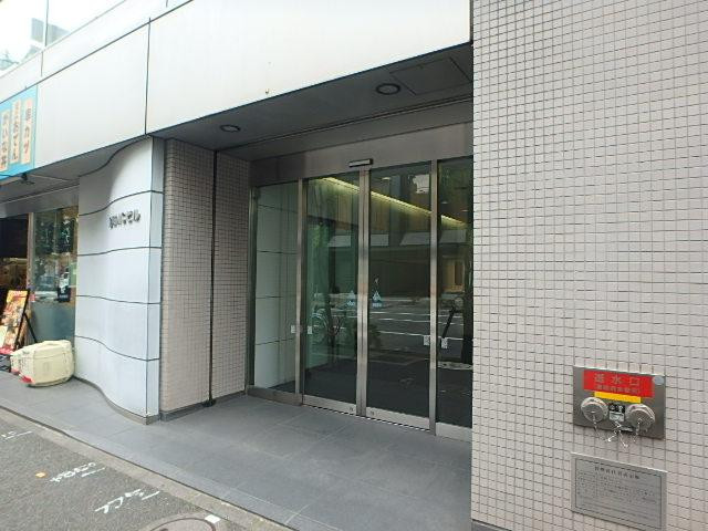 室町ＮＳビルエントランス①