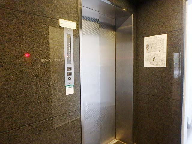 ホール②