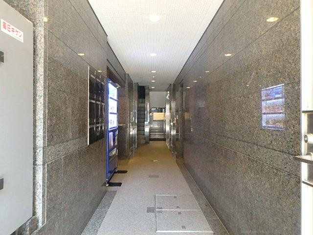 朝日ビルエントランス②