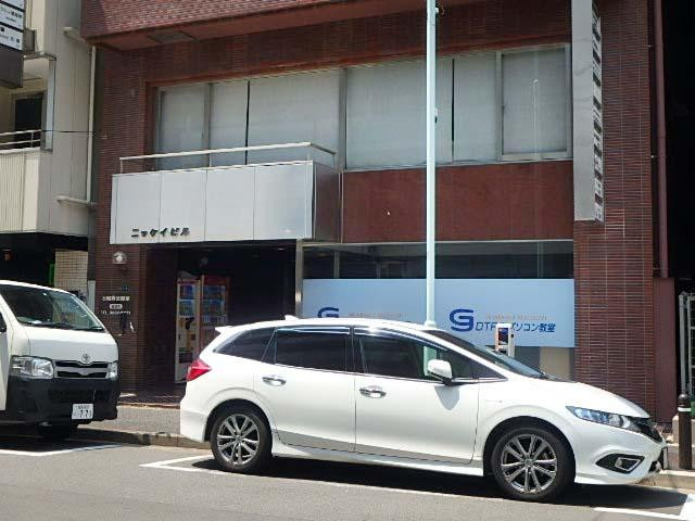 エントランス①