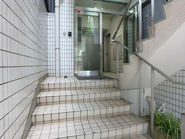 東屋ビルエントランス②