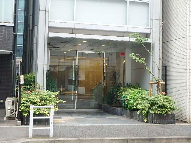 第９堀ビルエントランス①