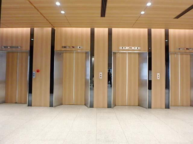山万ビルホール②