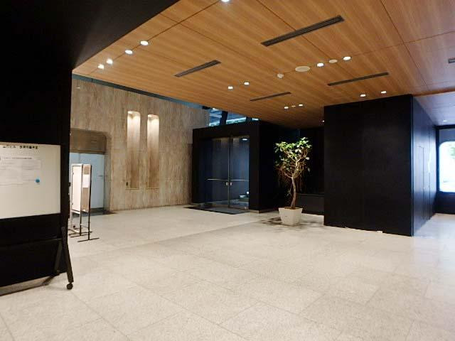 山万ビルホール③