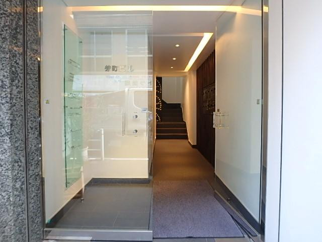 芳町ビルエントランス②
