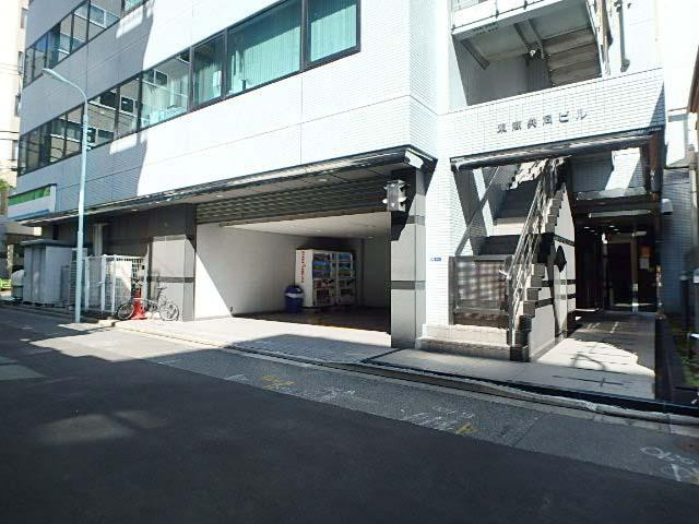 東商共同ビルエントランス①