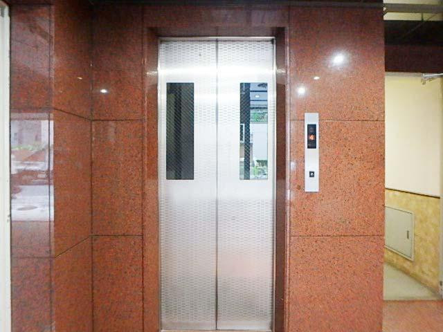 内山ビルホール②