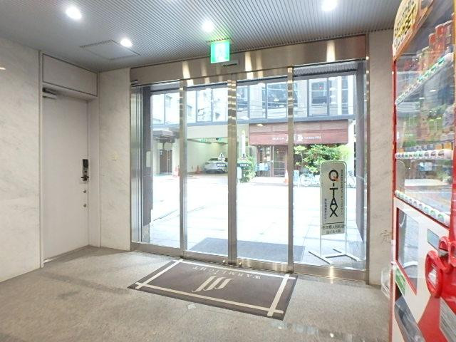 Ｂｏｕｒｎ　Ｍａｒｋ　Ｎｉｎｇｙｏｃｙｏ　ＢＬＤ．ホール③