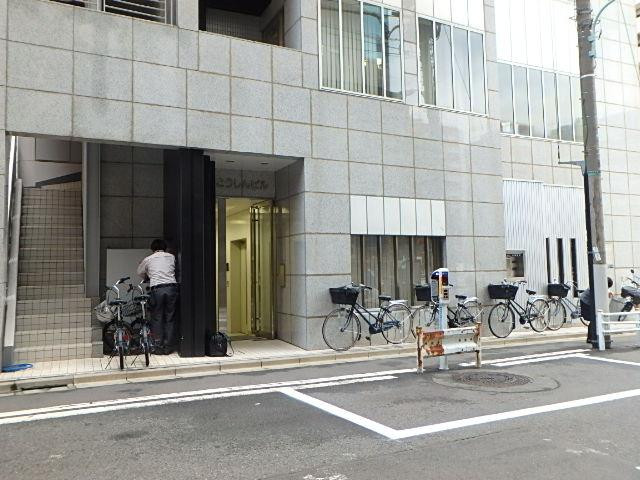 こうしんビルエントランス①