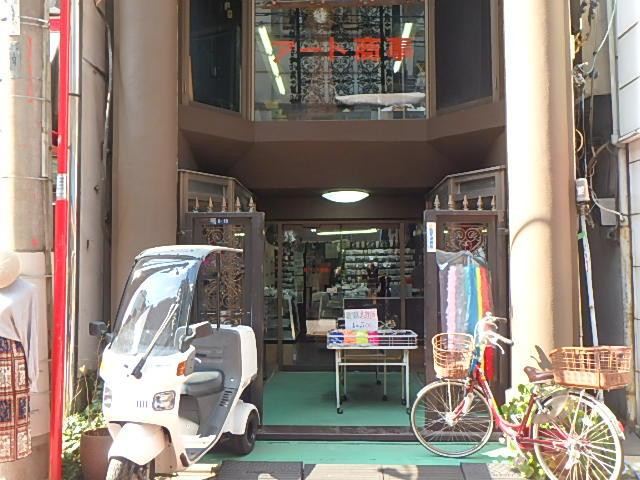 セキグチビルエントランス①