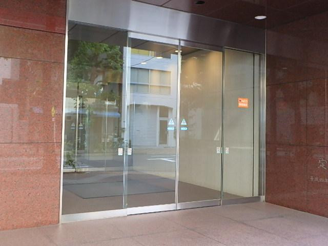 ヤマタネ箱崎ビルエントランス①