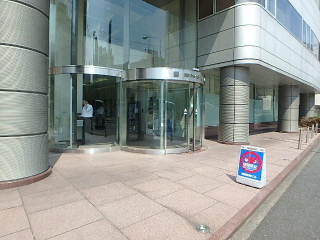 国際箱崎ビルエントランス①