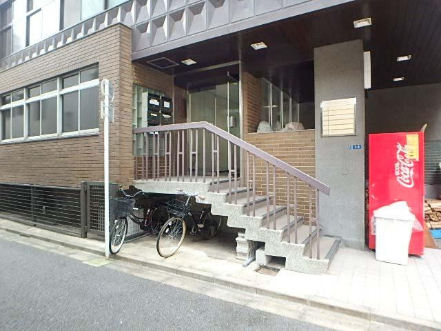 伊藤紅ビルエントランス①