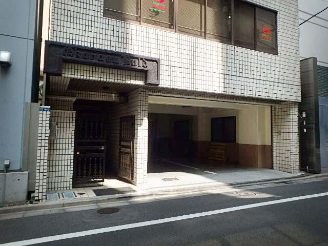 岡安ビルエントランス①