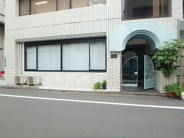 中為ビルエントランス①