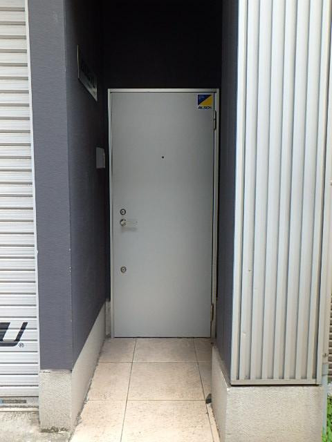土牛産業日本橋浜町ビルエントランス②