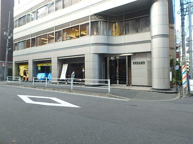 エントランス①