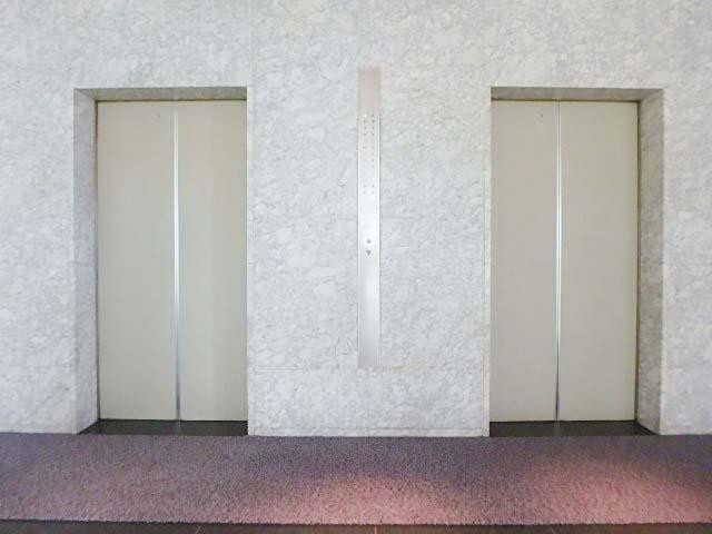 サンライズビルホール②