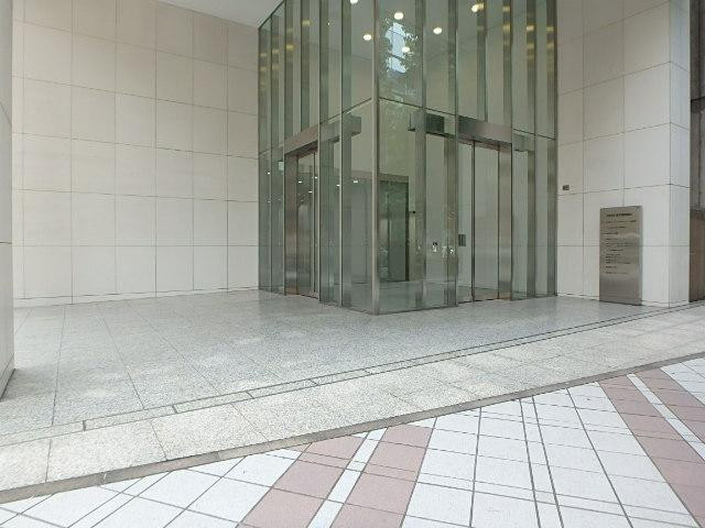 エントランス①