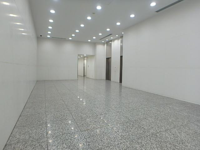 ホール①