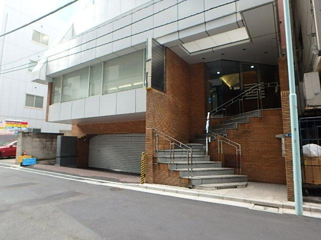 日本色素本社ビルエントランス①