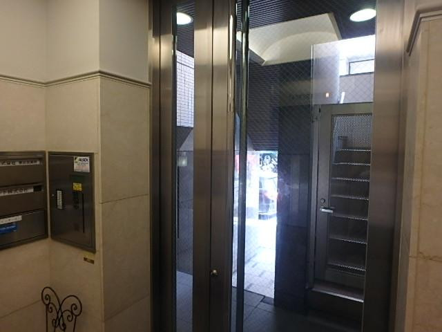 友泉本石町ビルホール②