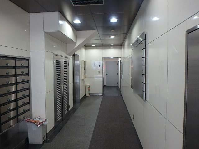 共同ビル（新本町）ホール①