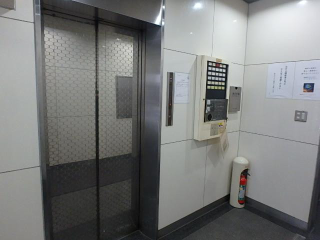 共同ビル（新本町）ホール②