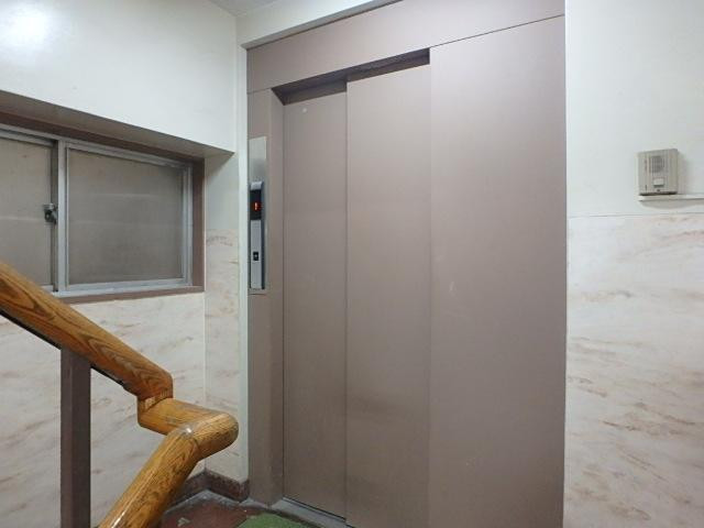 金原ビルホール②