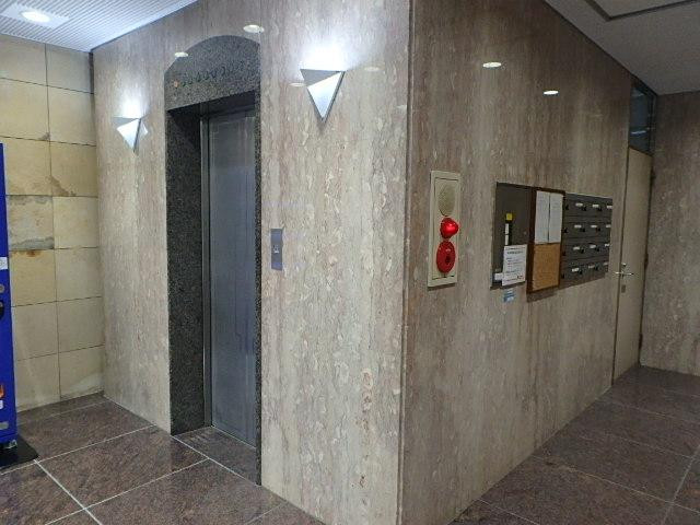 ホール①