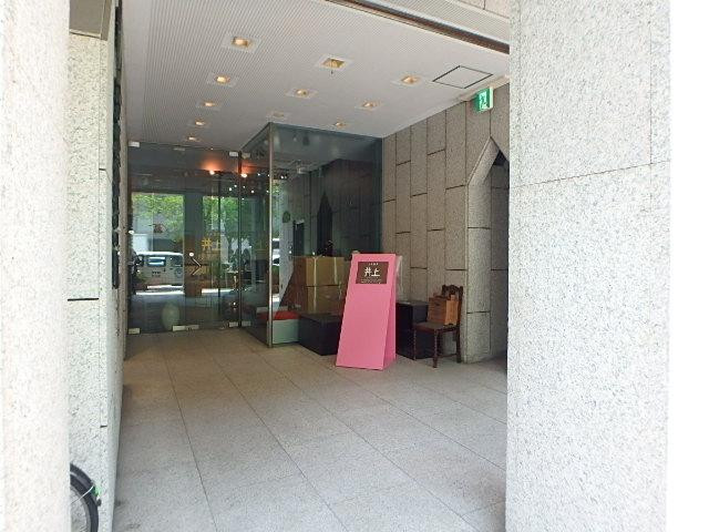 日本橋秋山ビルエントランス②